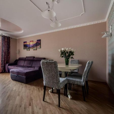 Apartamenty On Kryvonosa Lviv Ngoại thất bức ảnh