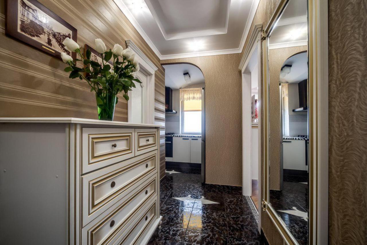 Apartamenty On Kryvonosa Lviv Ngoại thất bức ảnh