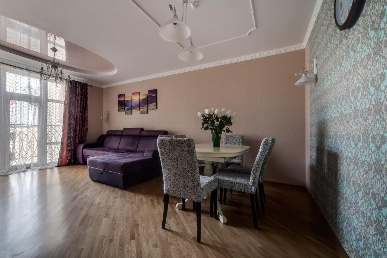 Apartamenty On Kryvonosa Lviv Ngoại thất bức ảnh